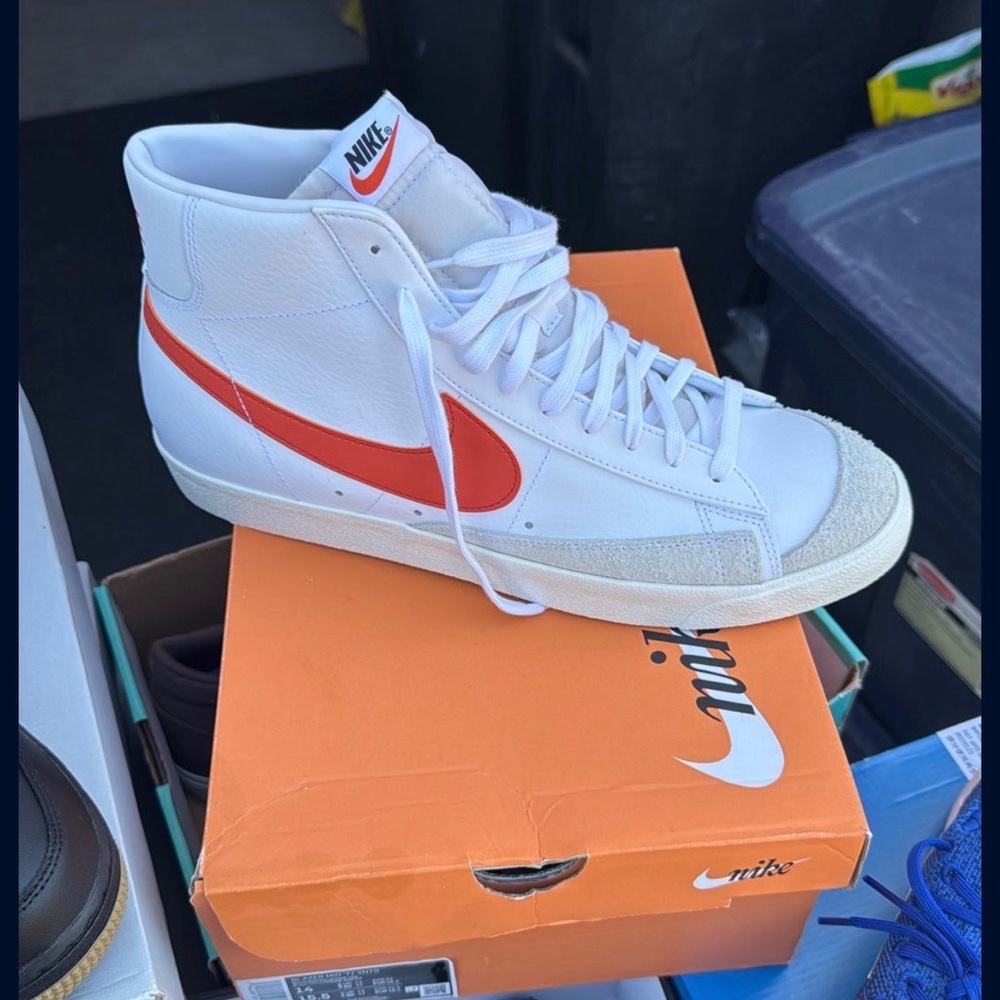 Nike Men's White and Red Sneakers